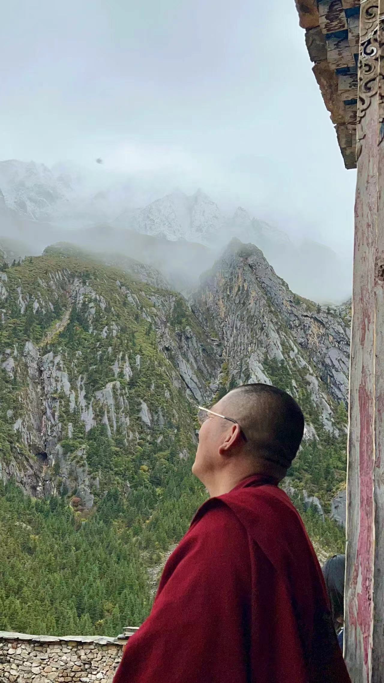 走进格聂神山