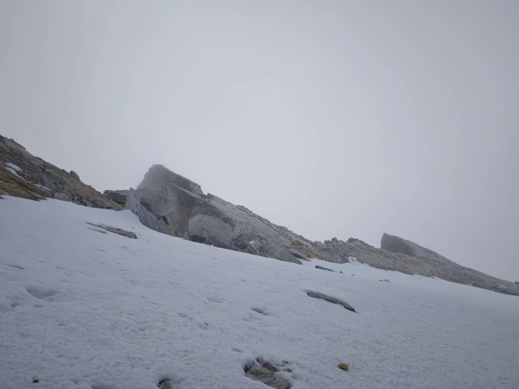 逐梦雪山之巅(5396米)——2024年9月12日-14日哈巴雪山巡山记