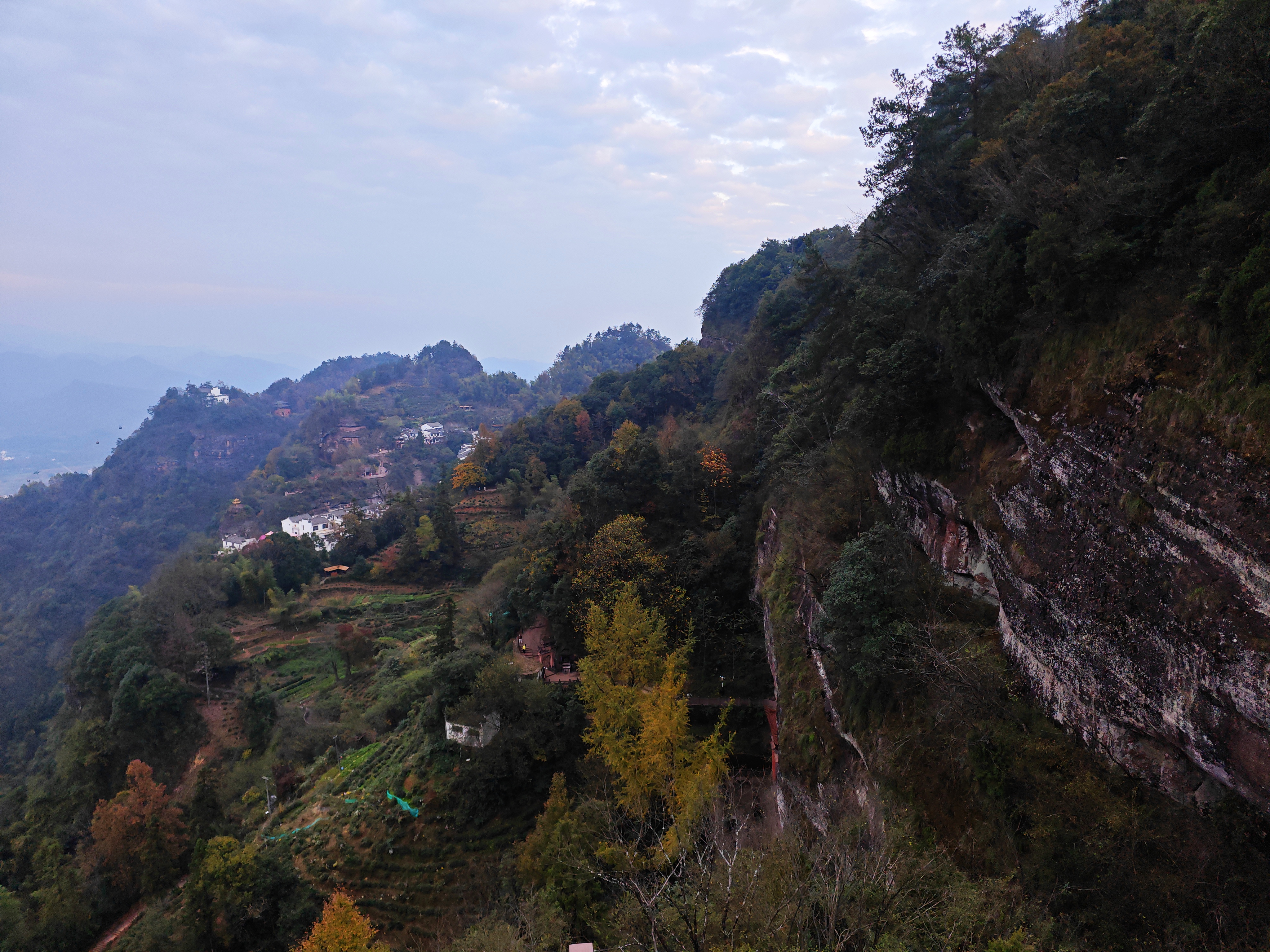 独行侠秋游齐云山