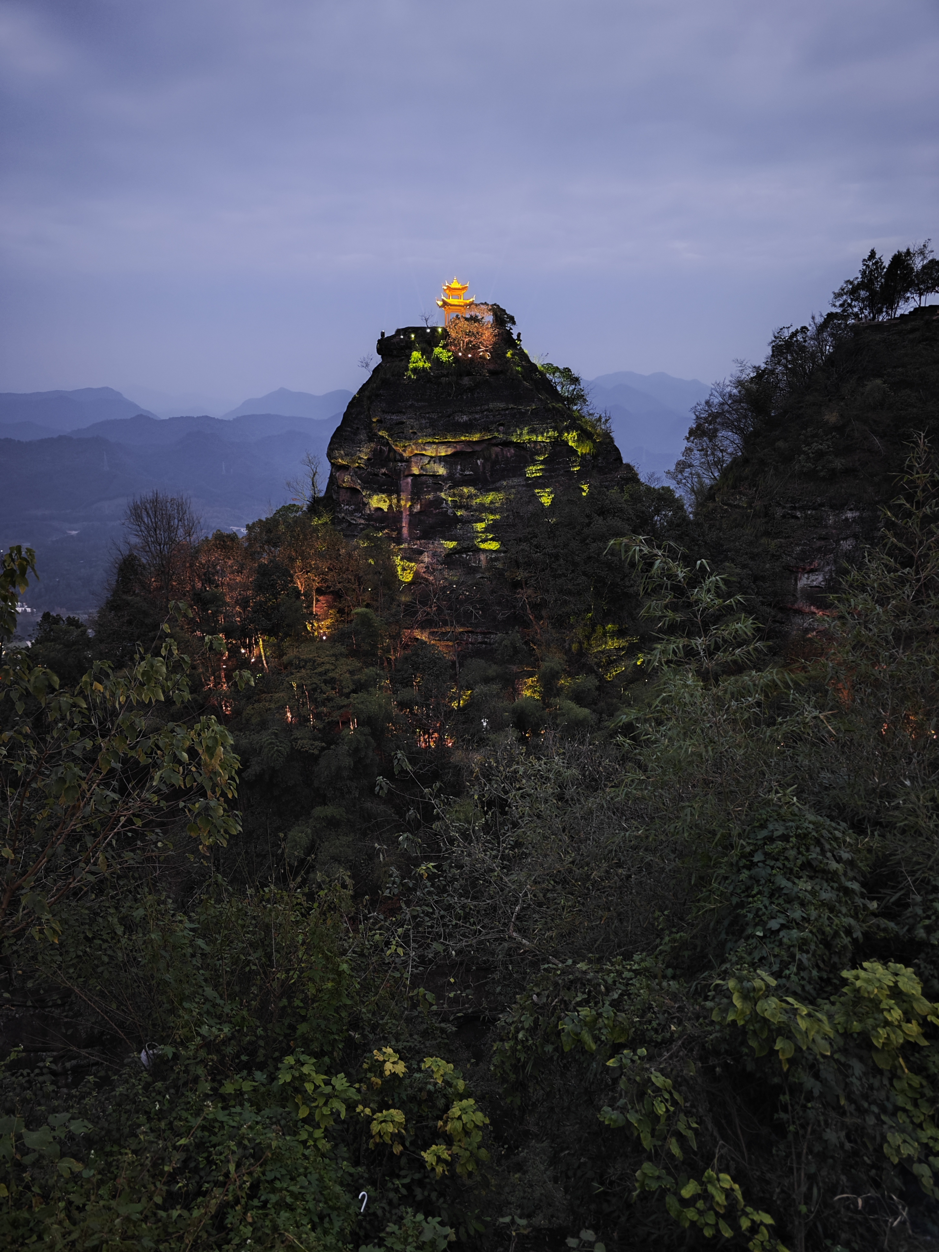 独行侠秋游齐云山