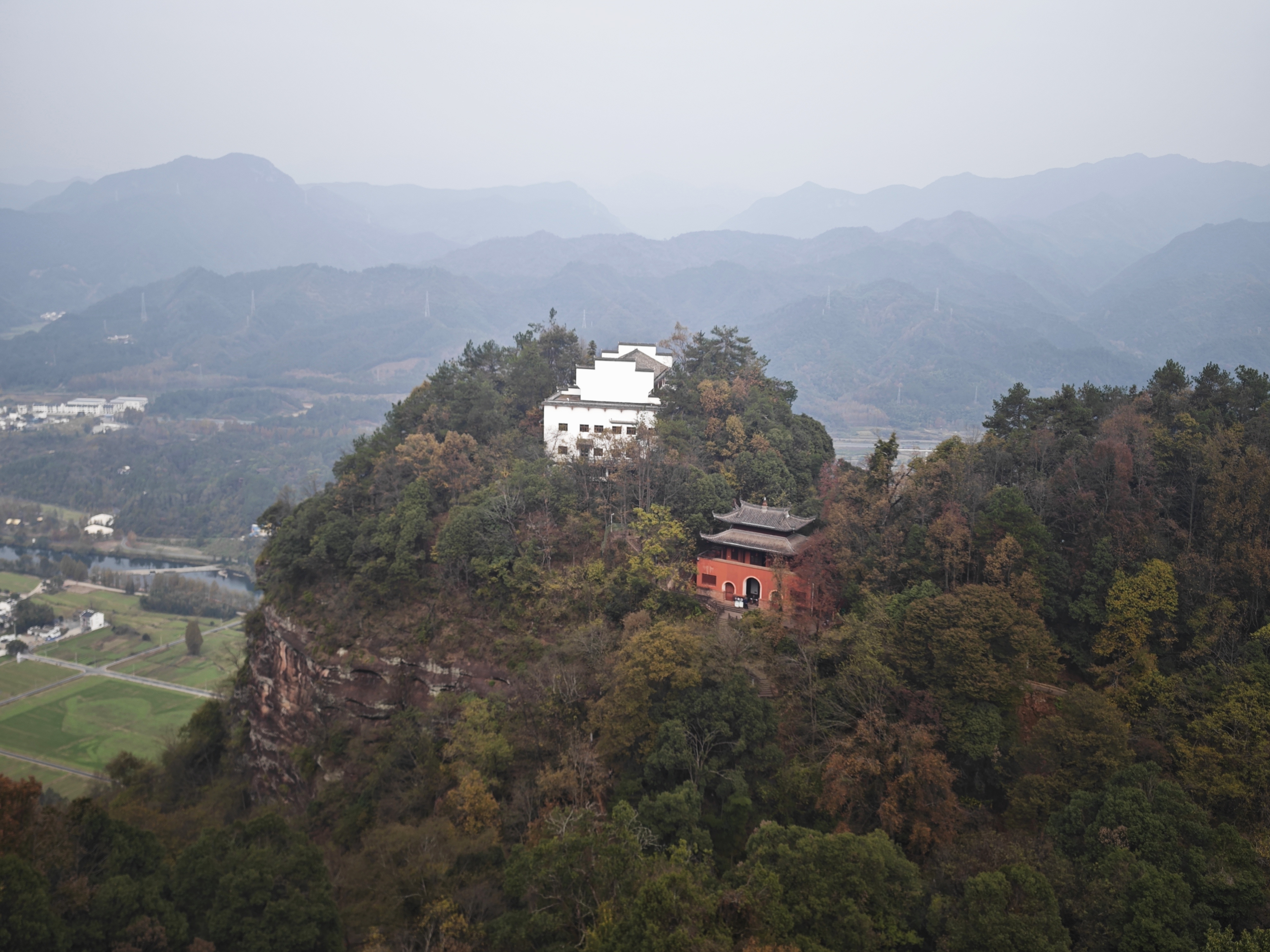 独行侠秋游齐云山