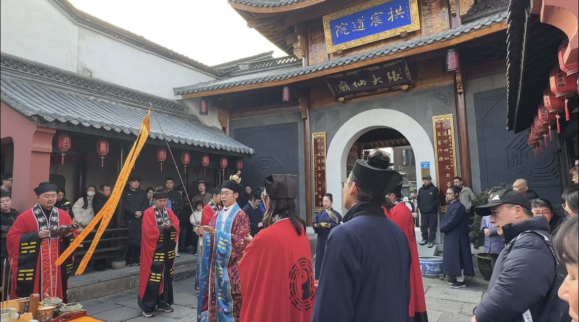 跟上,不要掉队!一块从桥西直街漫步到小河直街