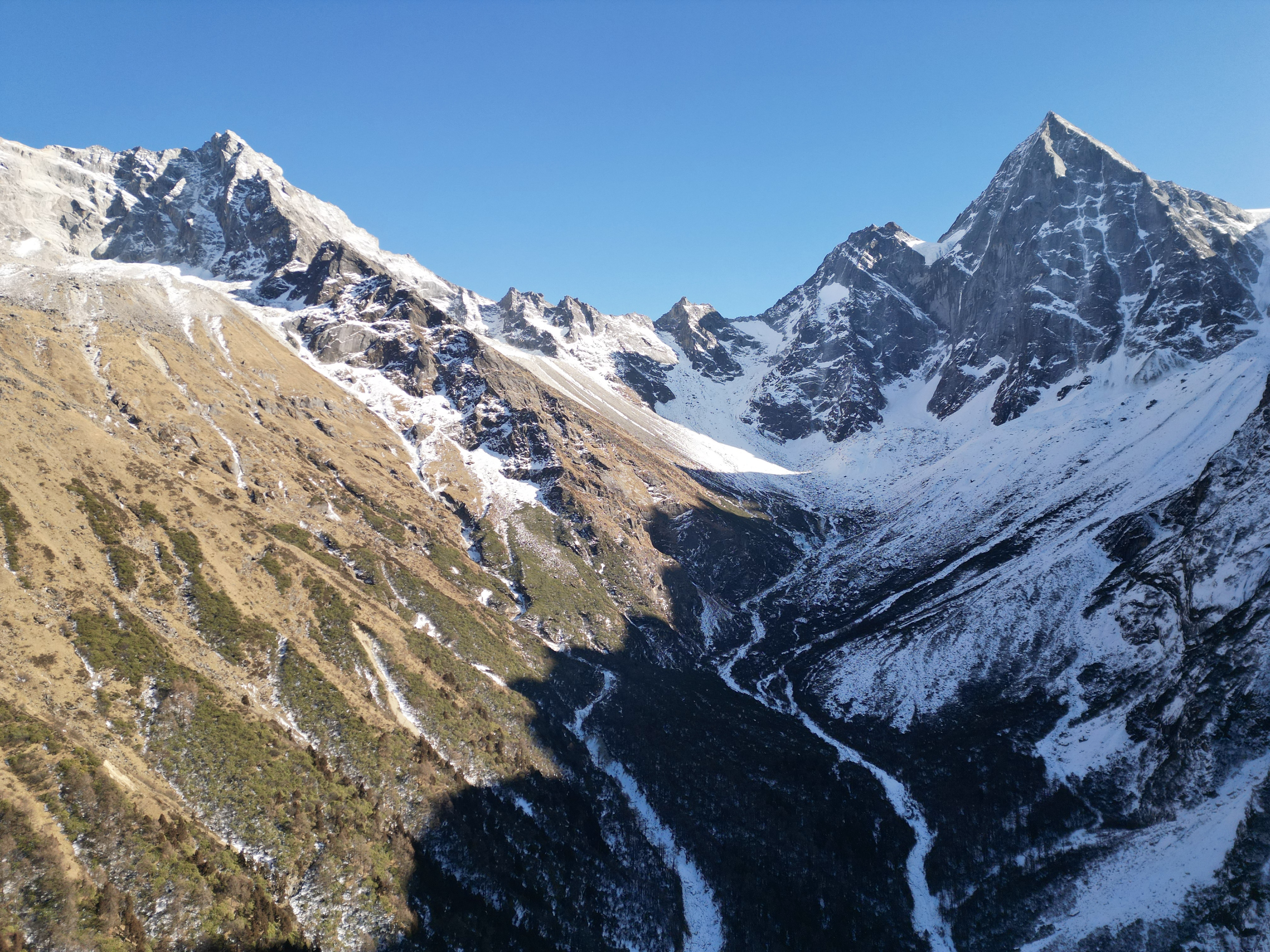 山野千里,遇到川西