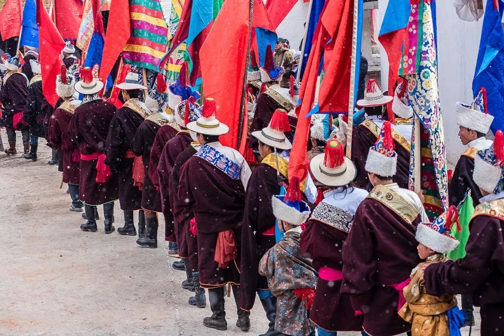 不再是稻城亚丁,仅靠几场人文盛事,藏区将掀起新一波.