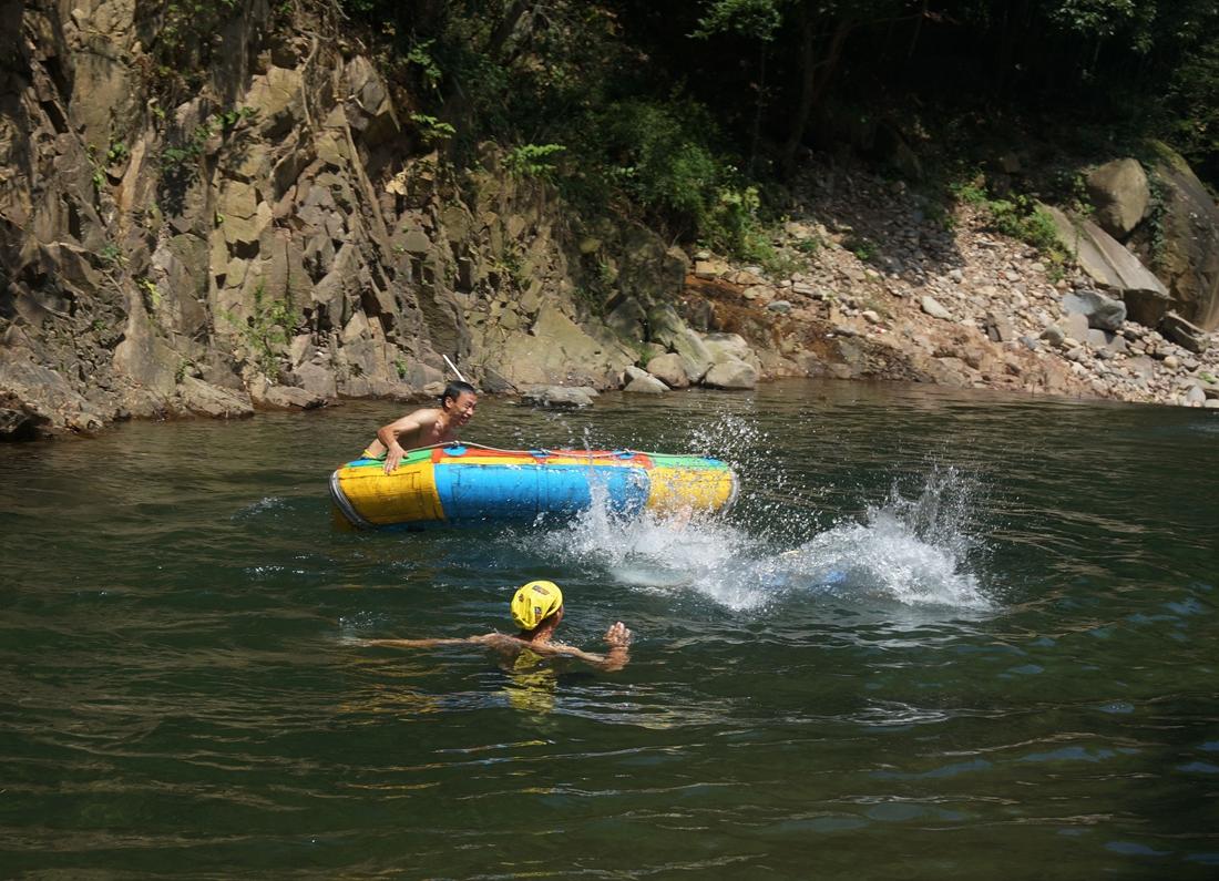 14安吉石马湾激情漂流