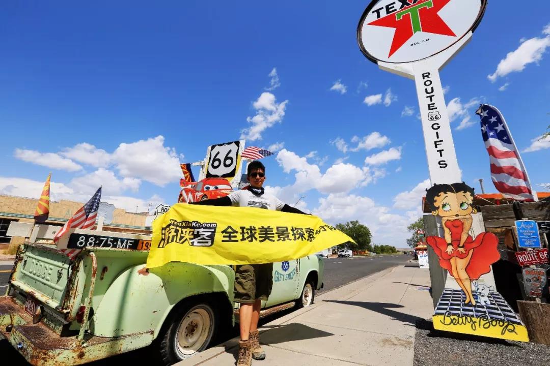 这里只有大妈,却每年吸引数以万计男性前往,进去认识一下?