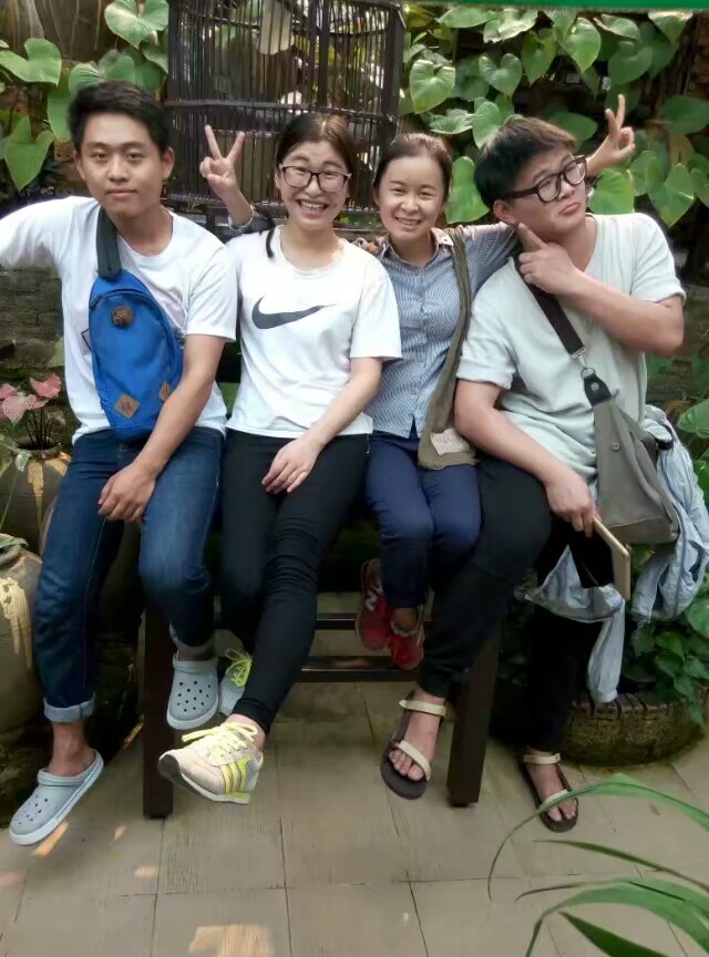 #游侠报道# 萨瓦迪卡,我是春雨里的菜鸟,坐标昆明,打个新人卡~