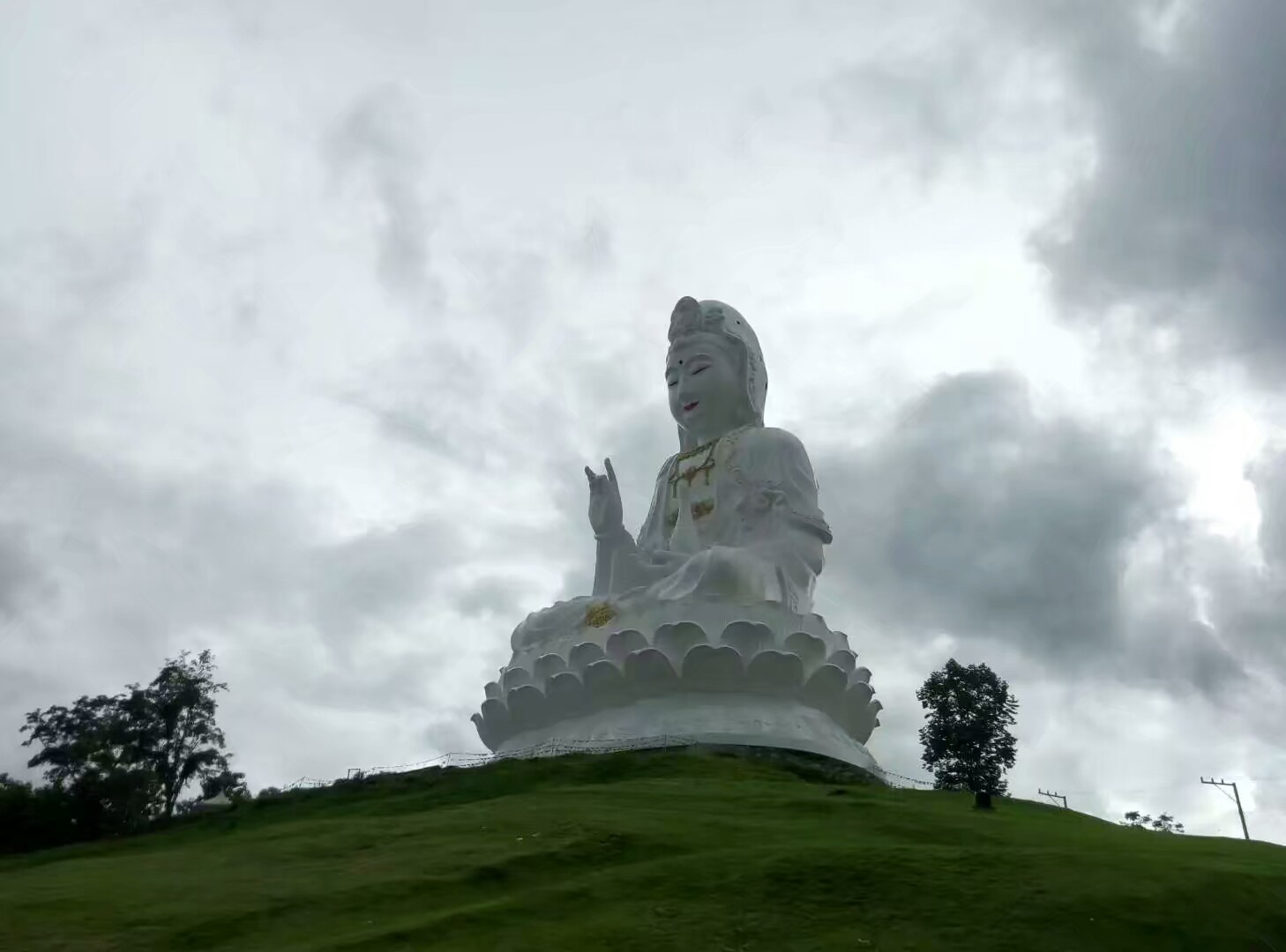 #游侠报道# 萨瓦迪卡,我是春雨里的菜鸟,坐标昆明,打个新人卡~