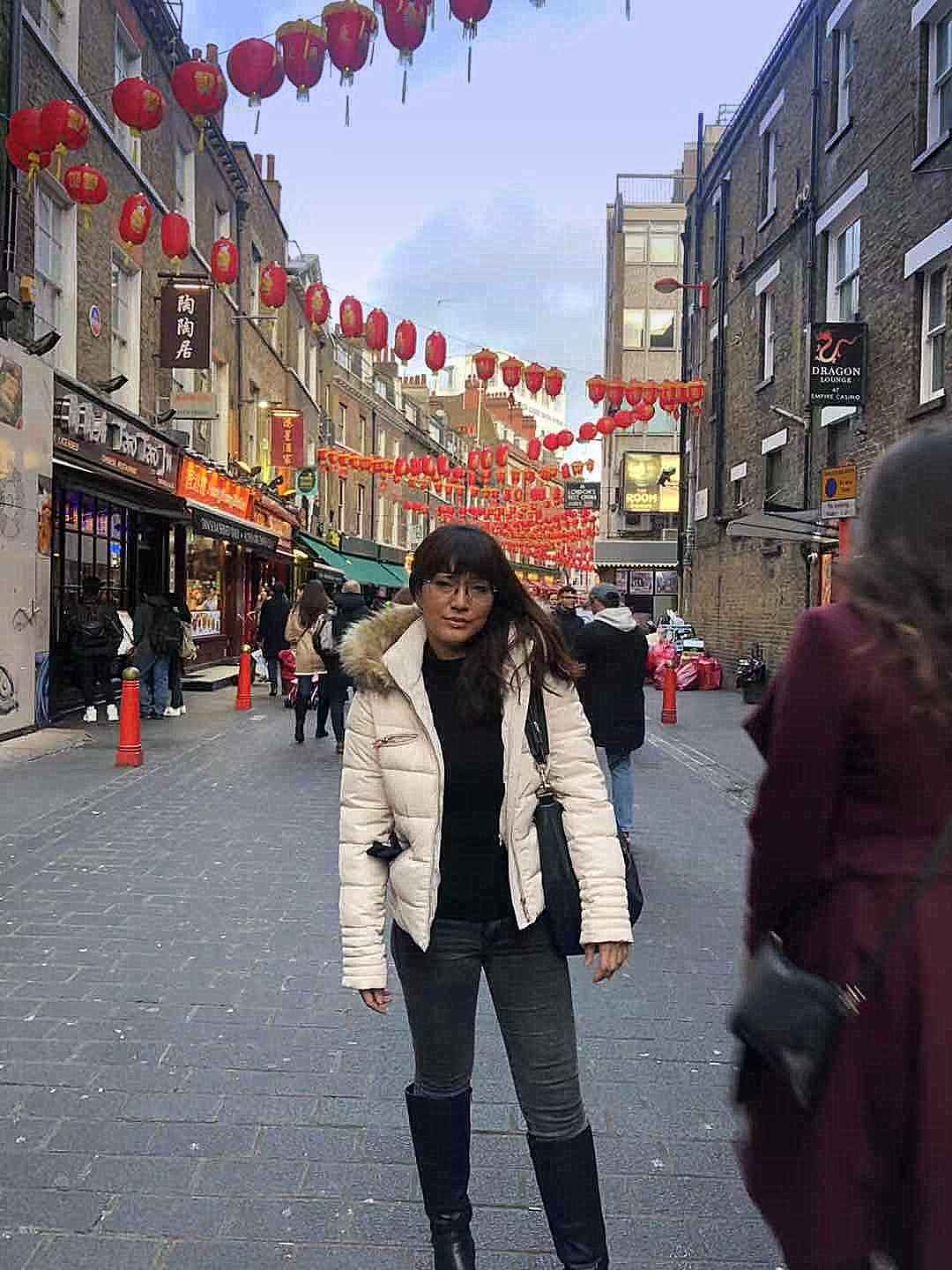 娜妲丽及马克.罗-我女儿女婿在伦敦过-20190101新年