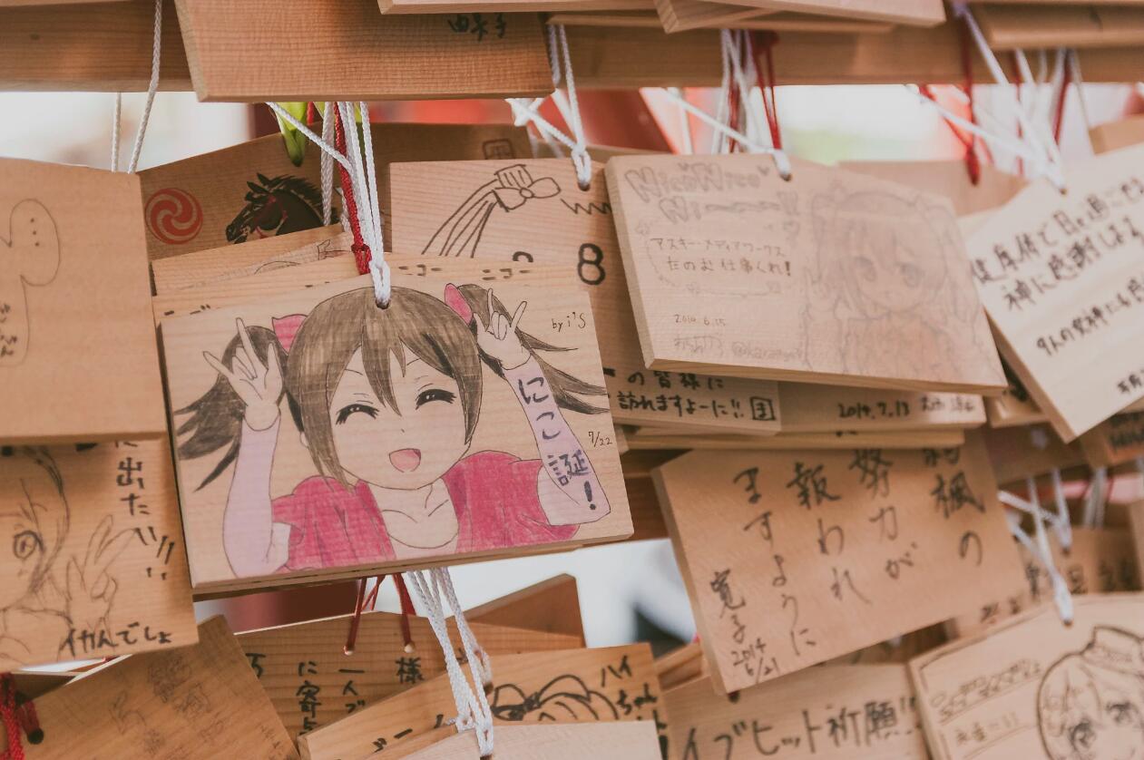 #2019春季花事# 13岁染发化妆做指甲,她爸黄磊都支持,而你还让孩子疯狂上补习班?是时候学学明星的养娃方法了!