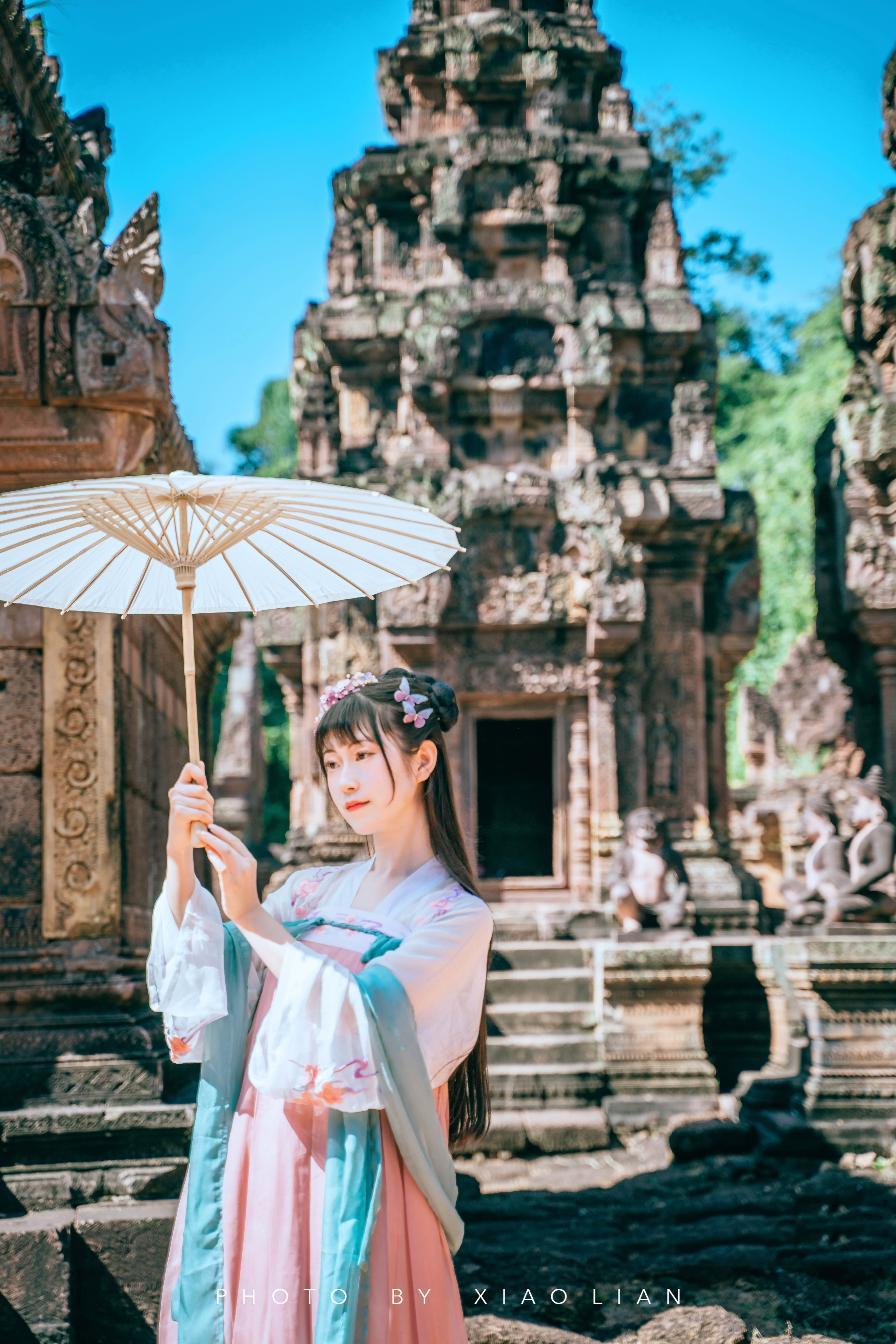 柬埔寨 | 携带汉服去吴哥窟,徜徉在这曼妙的光影世界
