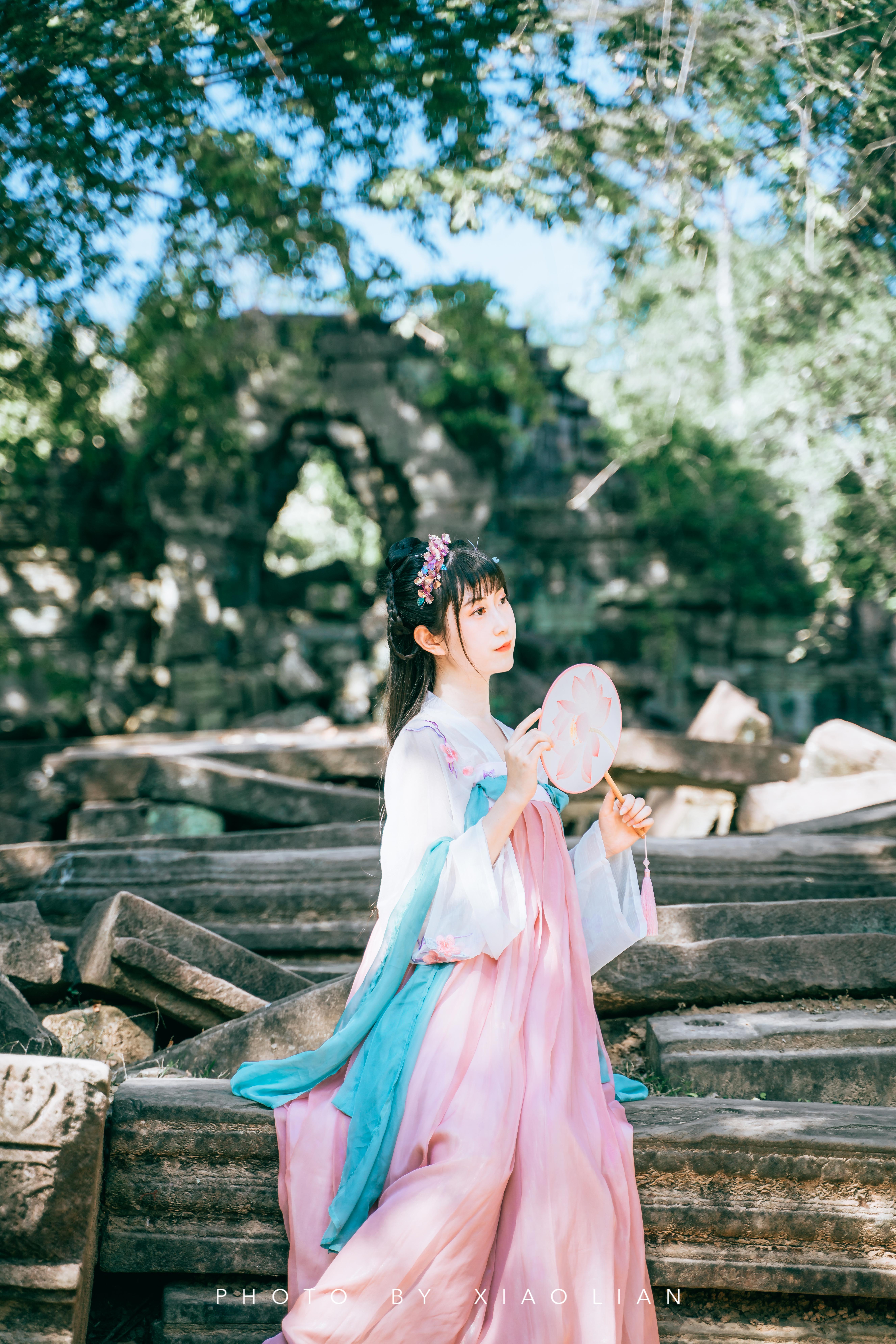 柬埔寨 | 携带汉服去吴哥窟,徜徉在这曼妙的光影世界