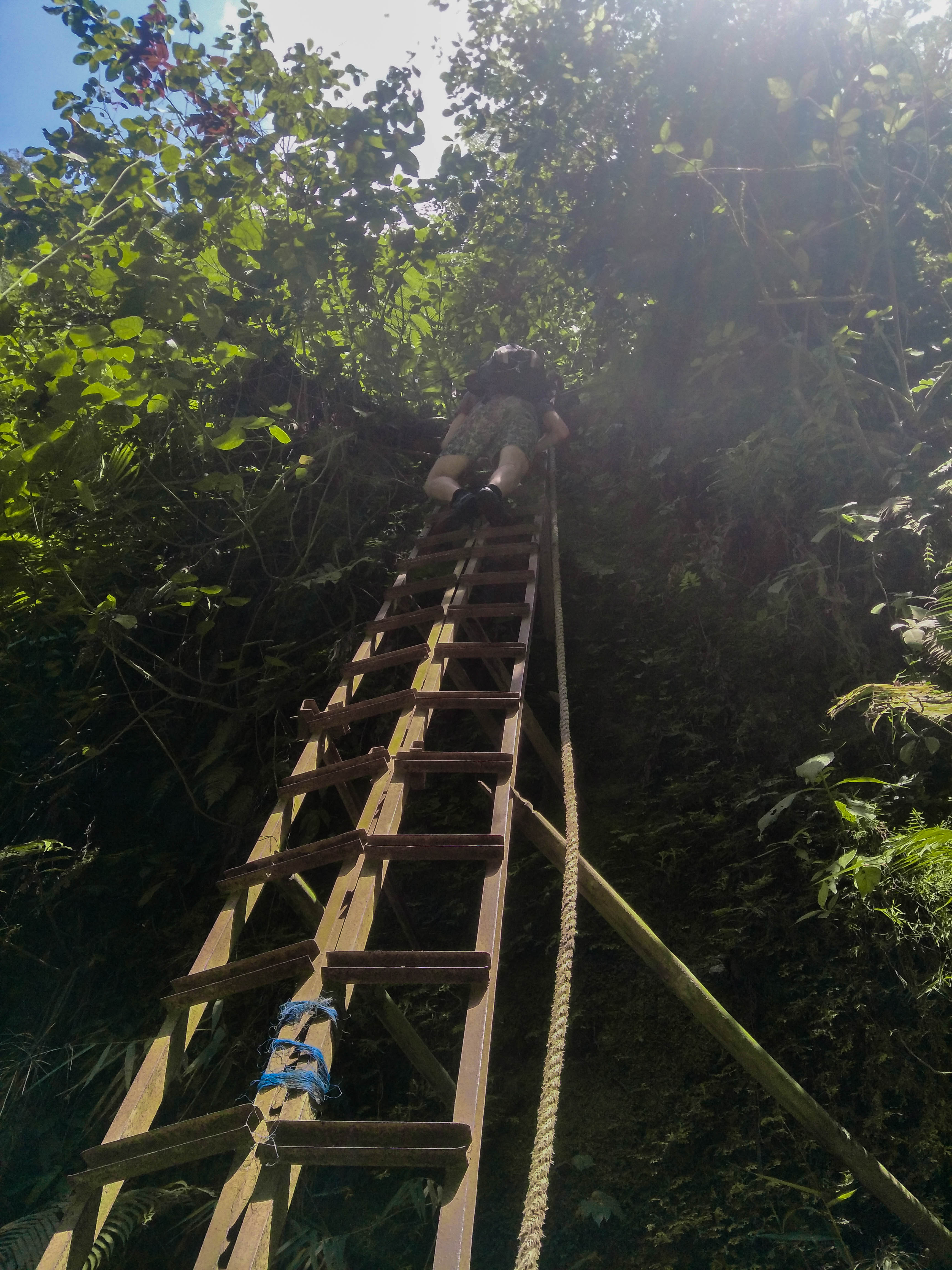印尼丨28天8座岛，洞穴火山、冲浪游猎，山海故事集