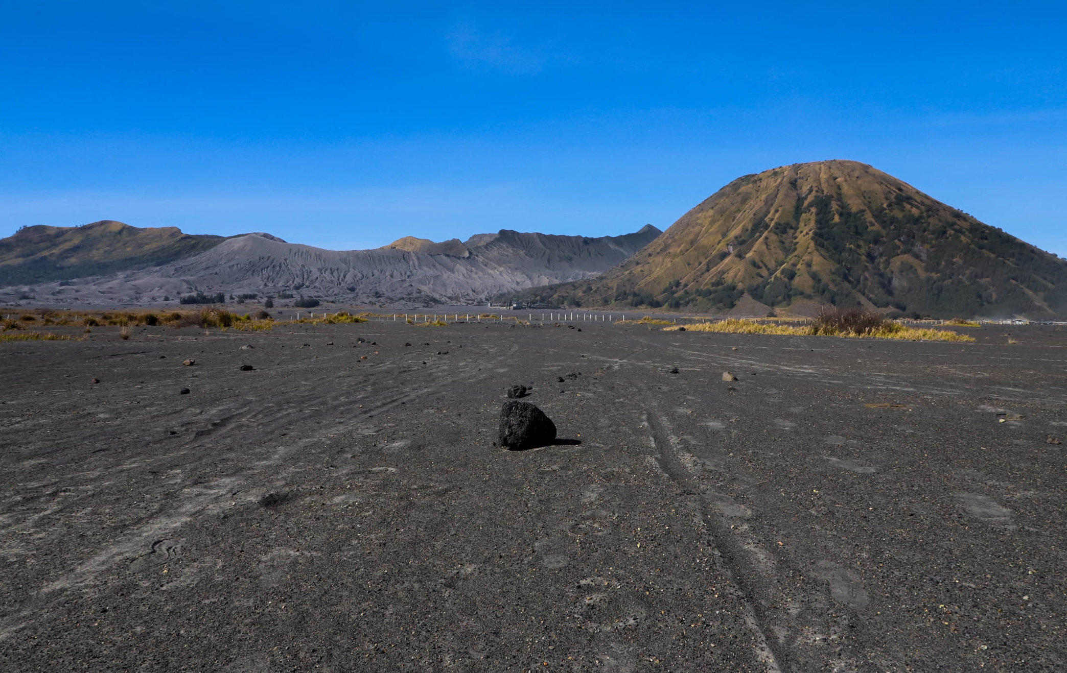 印尼丨28天8座岛，洞穴火山、冲浪游猎，山海故事集