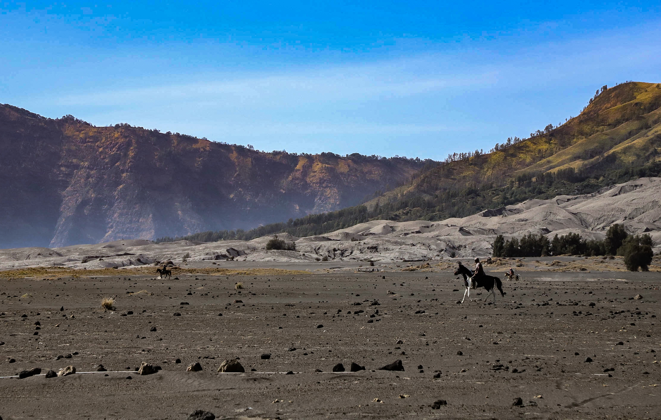 印尼丨28天8座岛，洞穴火山、冲浪游猎，山海故事集