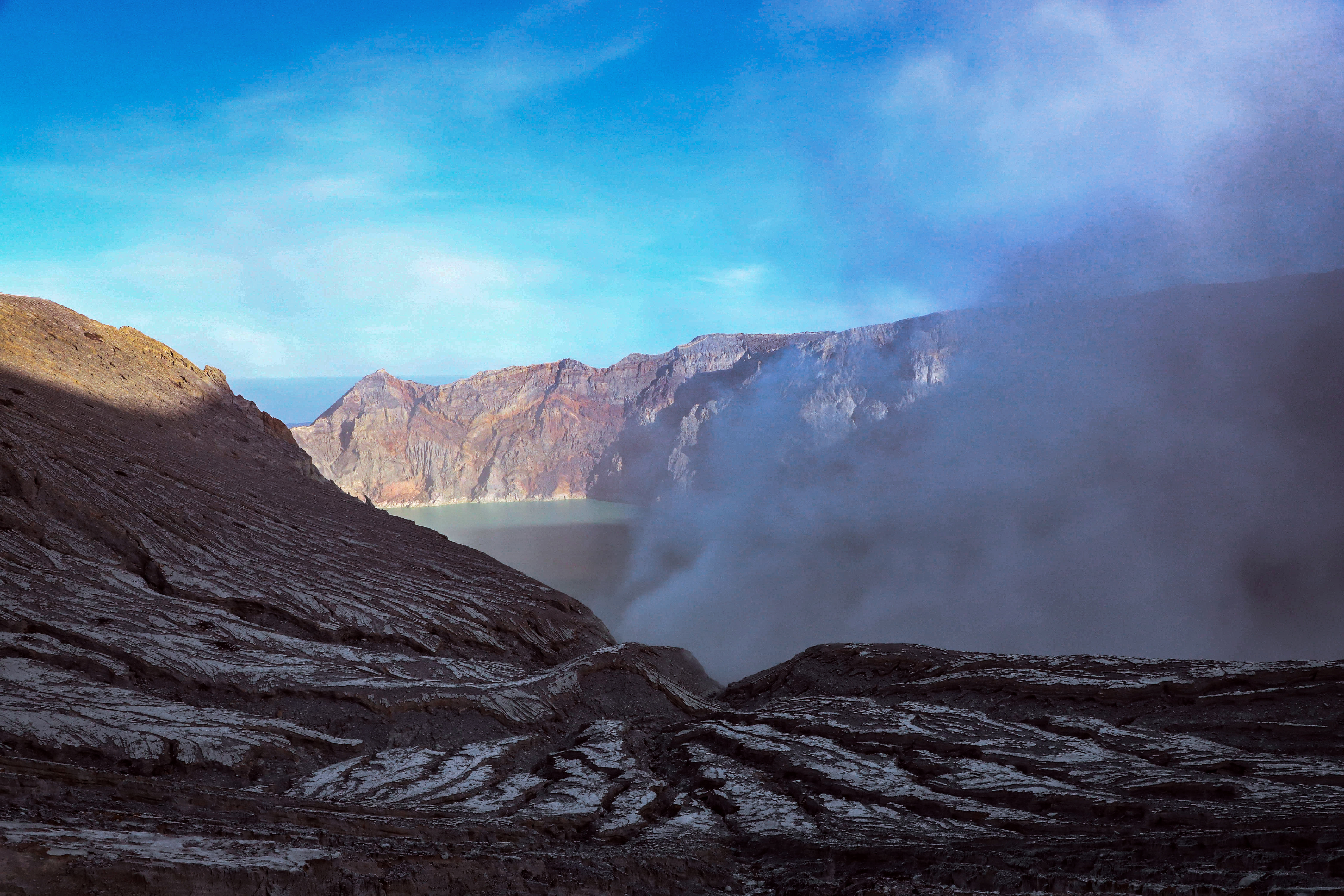 印尼丨28天8座岛，洞穴火山、冲浪游猎，山海故事集