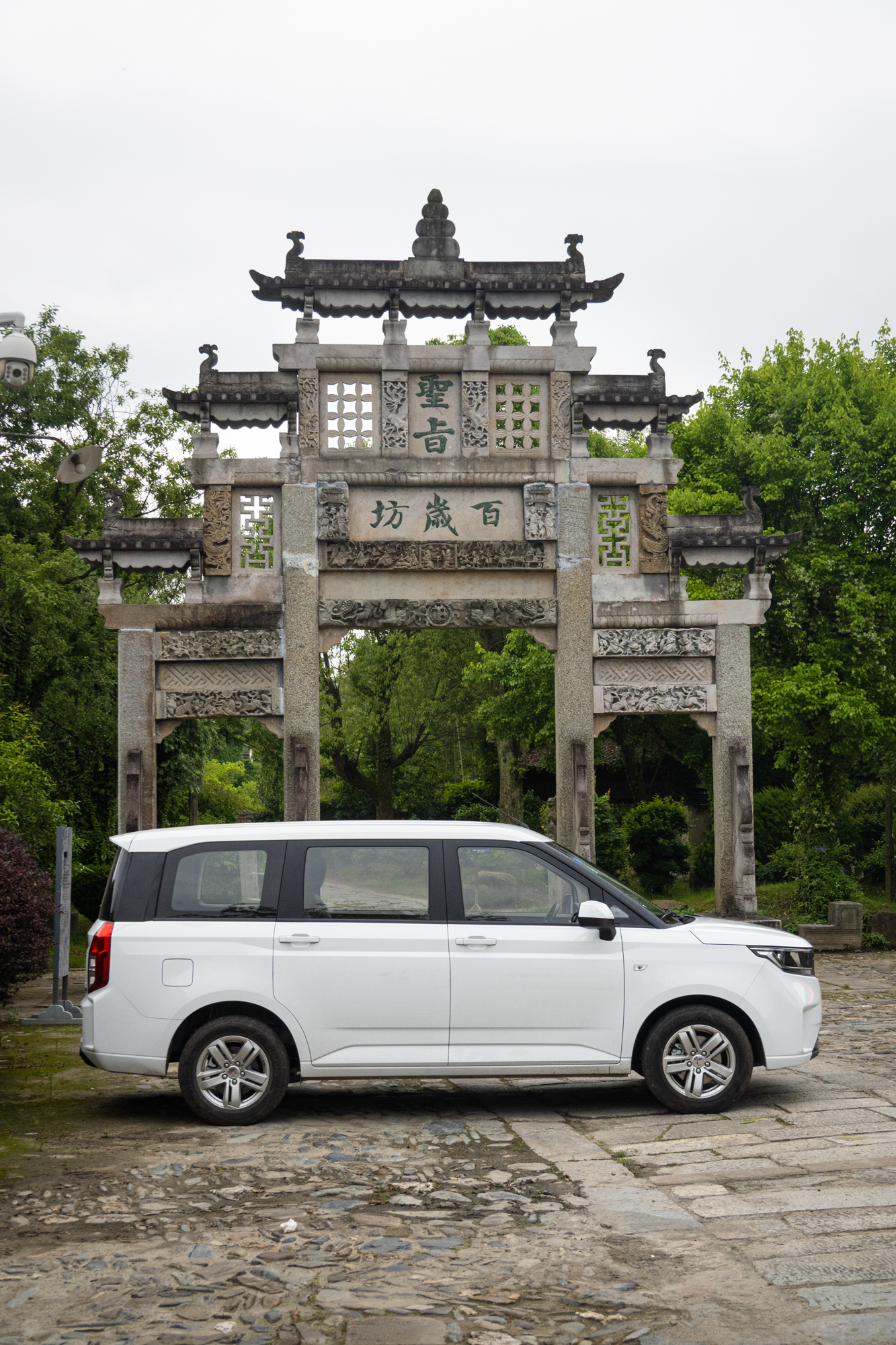 古道西风神车,小桥徽商人家,朝阳初上,自嗨人浪天涯~