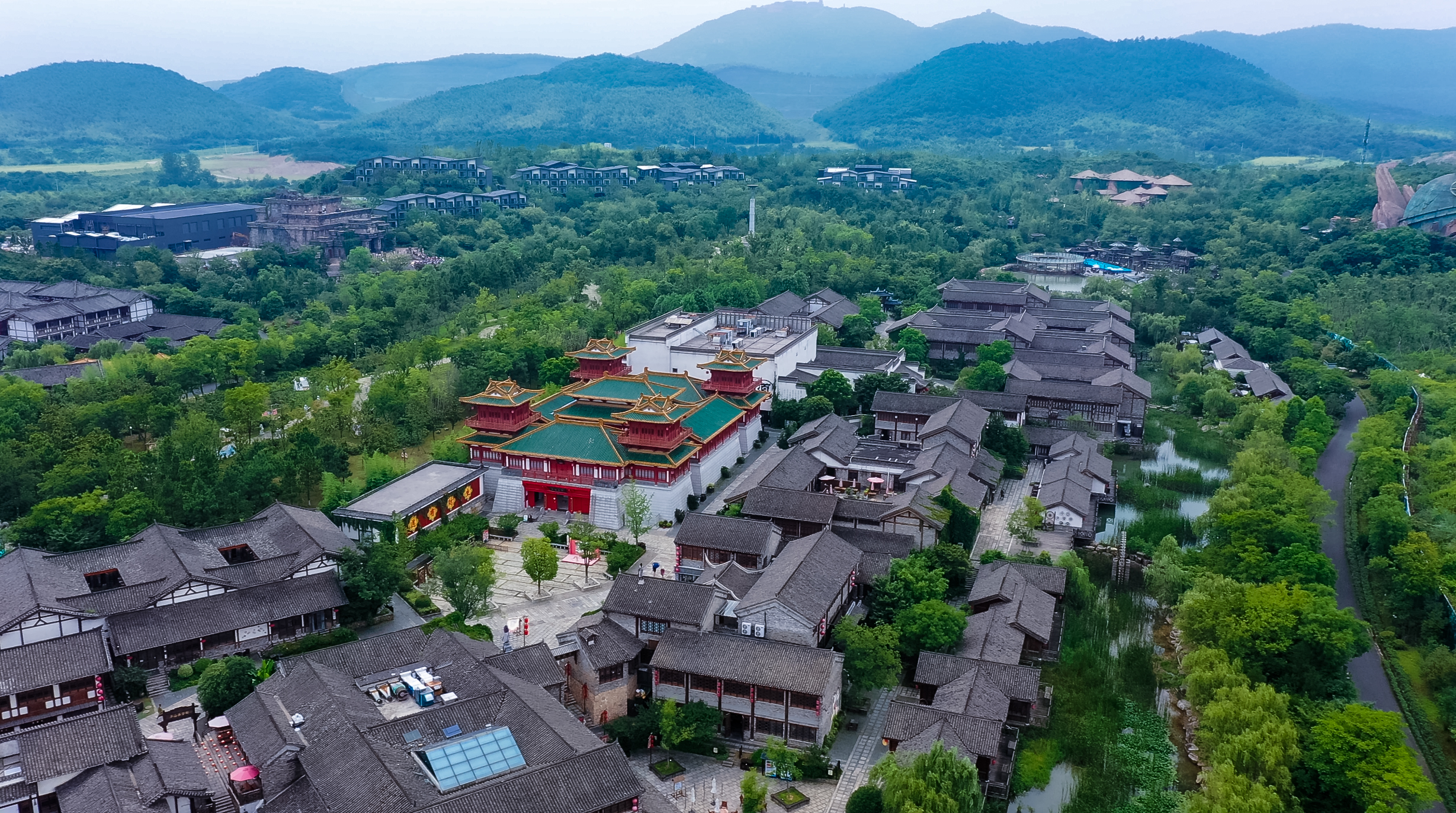 暑假打卡东方盐湖城,玩好江南逍遥仙镇