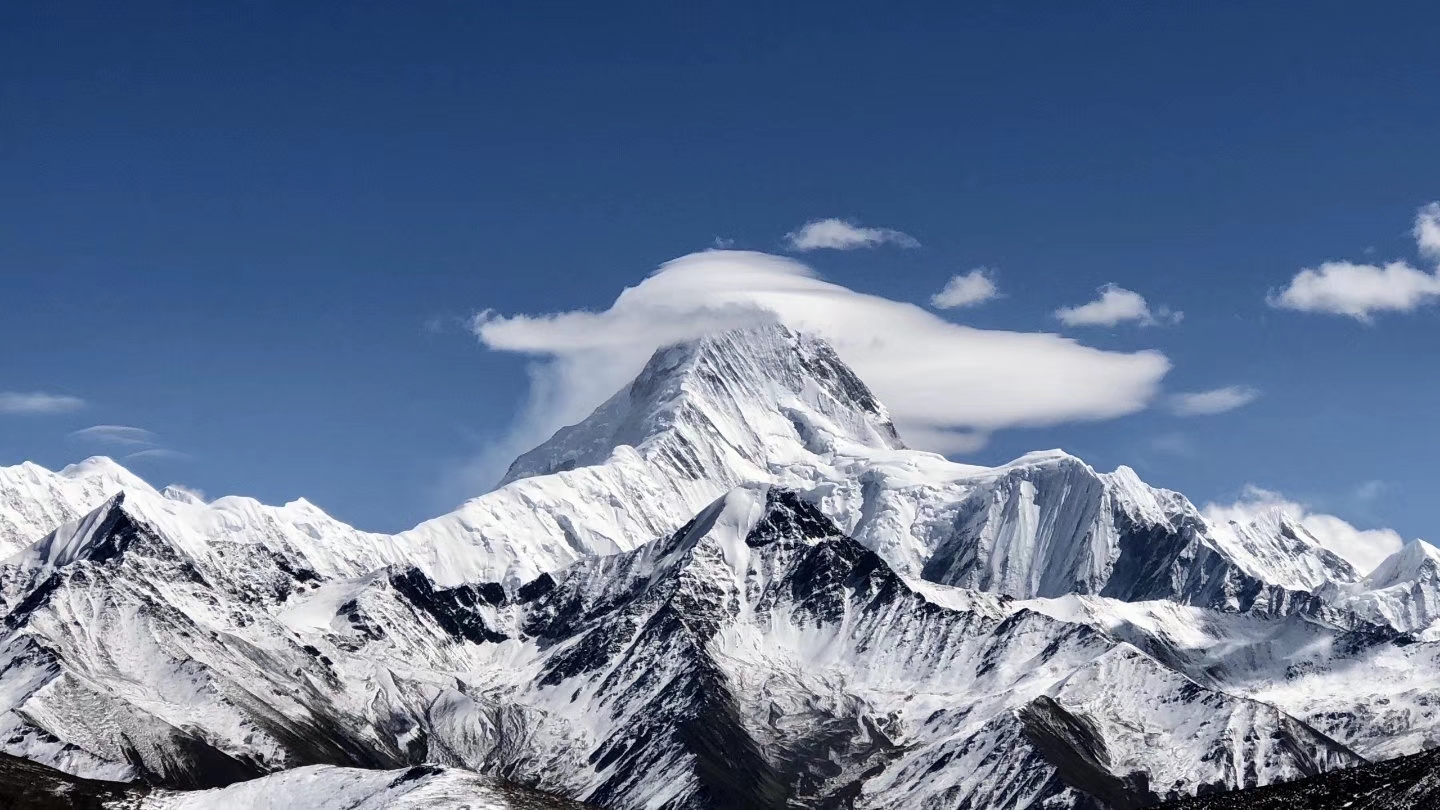 贡嘎山壁纸图片