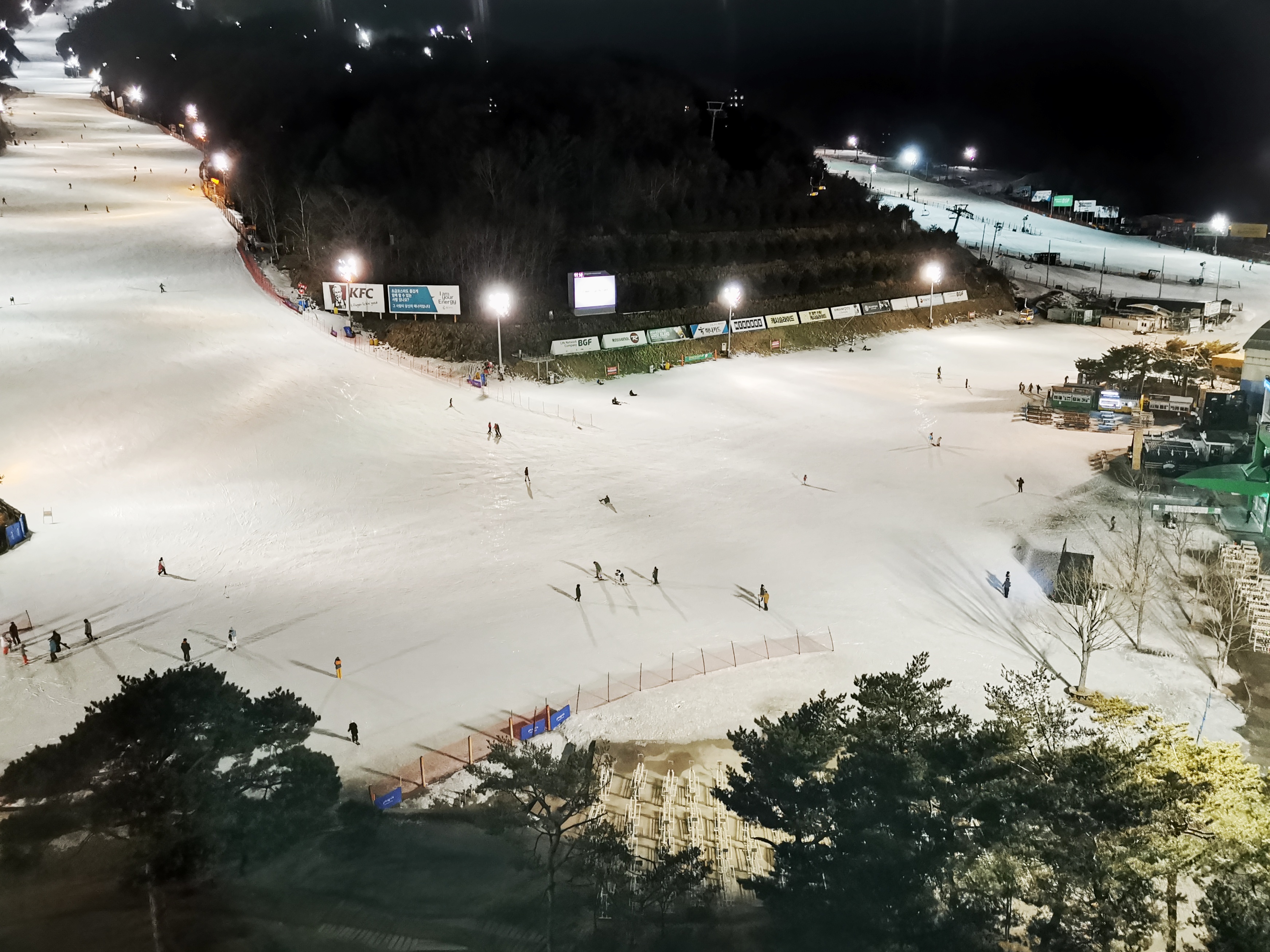 #攻略投稿#单板大神肖恩怀特在这里三届封神|探秘韩国冬奥滑雪圣地——江原道凤凰滑雪公园