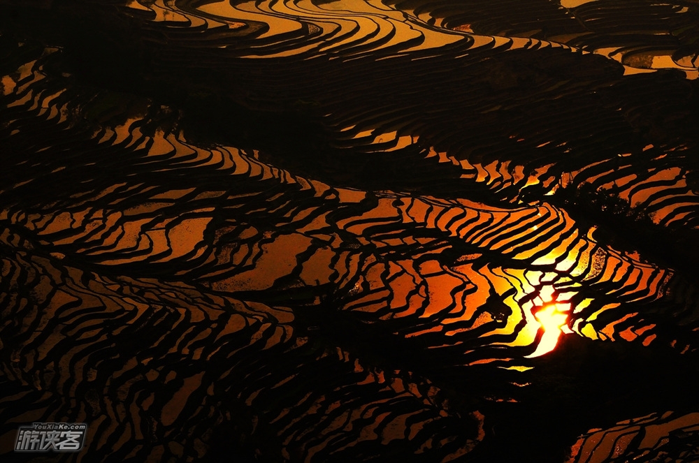 <a target='_blank' href='https://bbs.youxiake.com/mdd/2791.html'>云南</a>