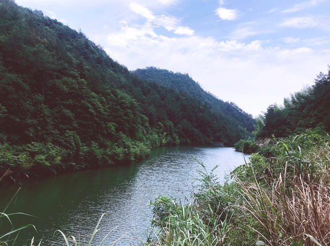 <a target='_blank' href='https://bbs.youxiake.com/mdd/4325.html'>浙西大峡谷</a>