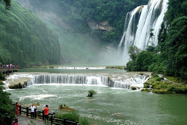 <a target='_blank' href='https://bbs.youxiake.com/mdd/2504.html'>黄果树瀑布</a>