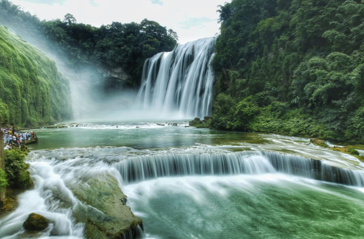 <a target='_blank' href='https://bbs.youxiake.com/mdd/2504.html'>黄果树瀑布</a>