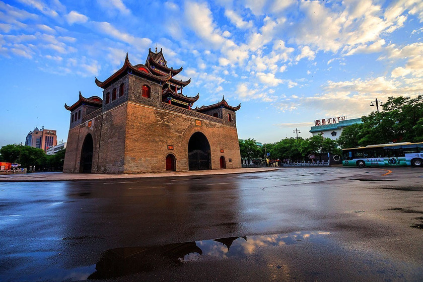 <a target='_blank' href='https://www.youxiake.com/gonglue/view?id=3436'>银川</a>