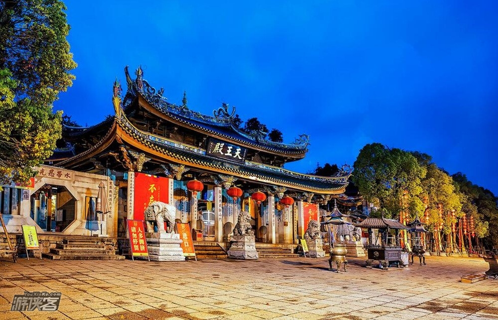 <a target='_blank' href='https://bbs.youxiake.com/mdd/100.html'>厦门</a>